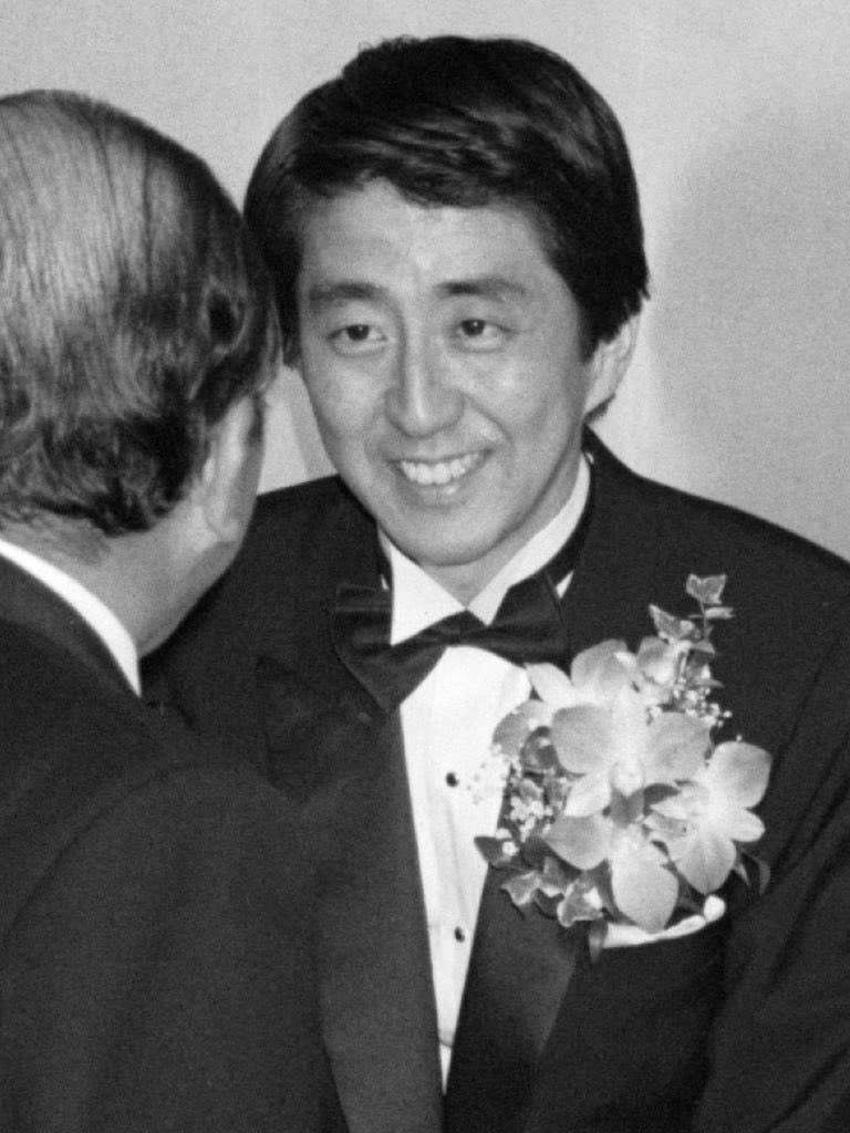 菅官房長官　総裁選への出馬意向を二階氏らに伝える