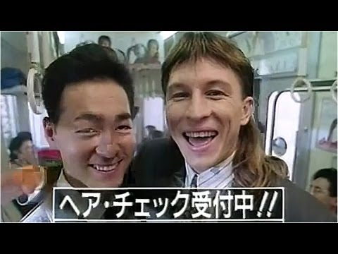貼られたCMの画像を見て何のCMか分かったらプラス