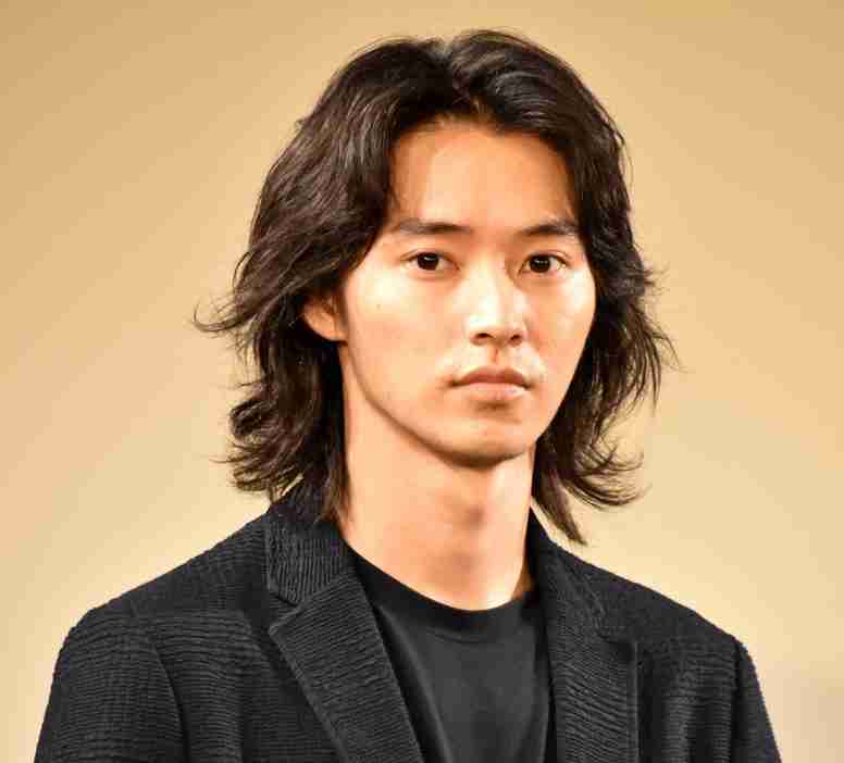 美容のプロも唸る美人男子、塩野瑛久が『エレガンス』キャンペーンモデルに就任