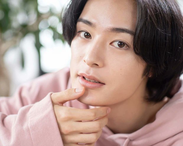 美容のプロも唸る美人男子、塩野瑛久が『エレガンス』キャンペーンモデルに就任