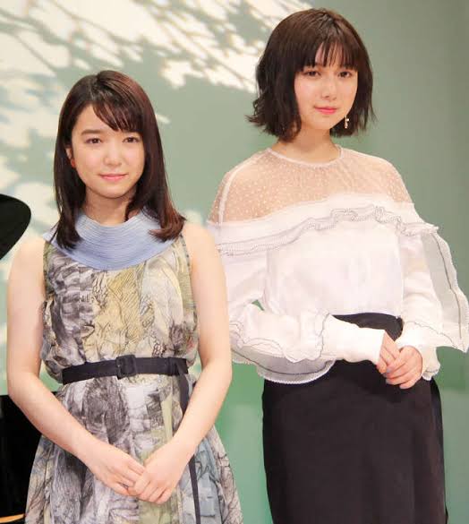 骨格タイプに合った服を着ている芸能人の画像ください