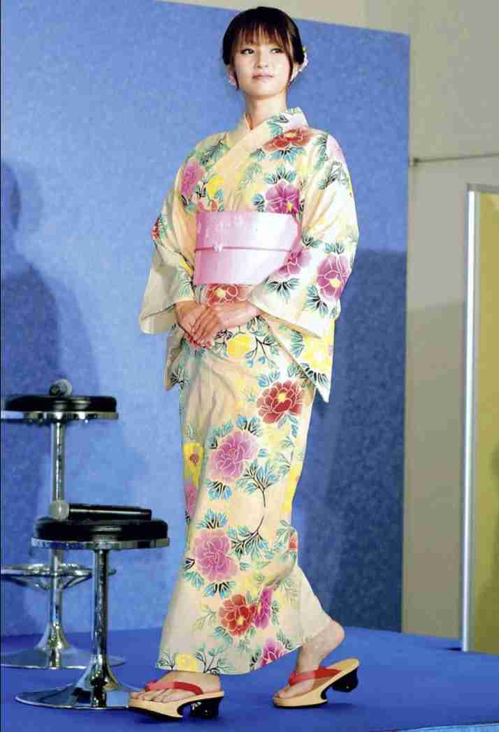 骨格タイプに合った服を着ている芸能人の画像ください