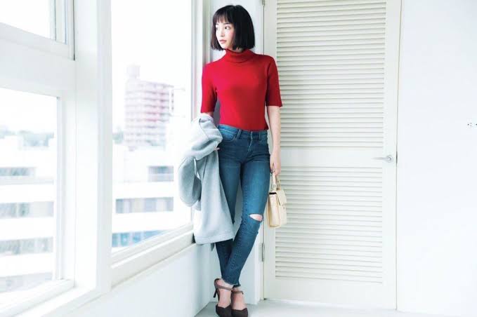 骨格タイプに合った服を着ている芸能人の画像ください