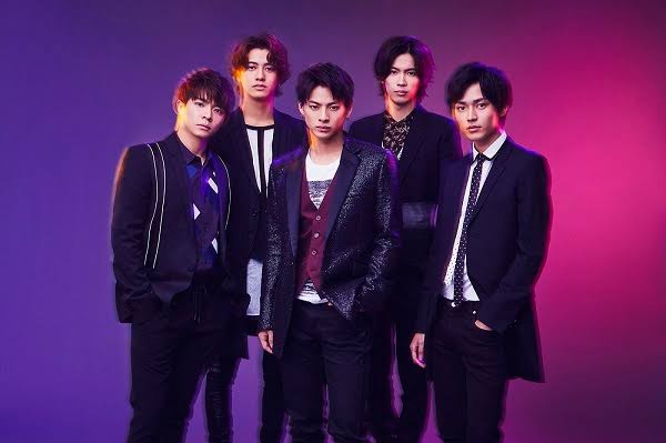 骨格タイプに合った服を着ている芸能人の画像ください