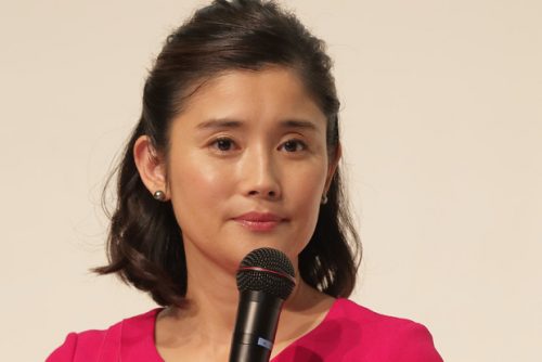 おでこが狭くて目の位置が高い人!