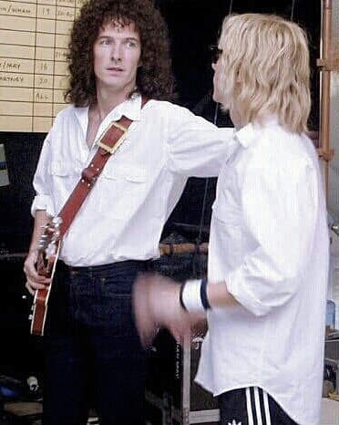 ドラマ・映画の見つめあう2人の画像