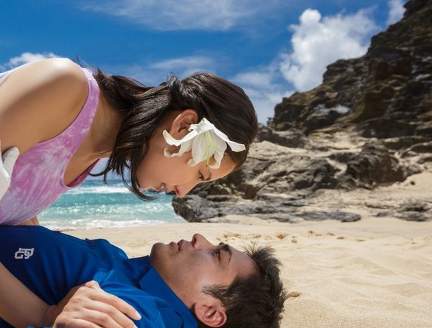 ドラマ・映画の見つめあう2人の画像