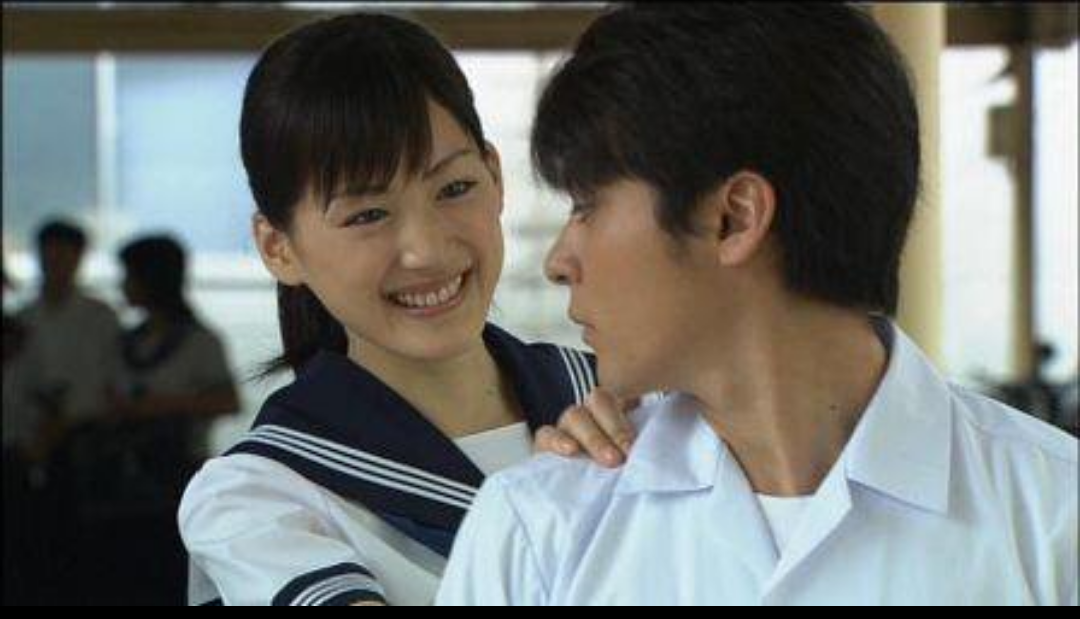 ドラマ・映画の見つめあう2人の画像