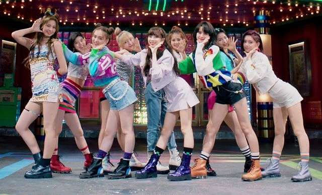 NiziU『THE MUSIC DAY』でTV初歌唱へ MV1億再生突破「メキハピ」披露