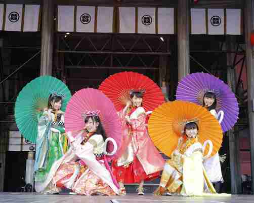 女性アイドルの夏衣装がみたい！