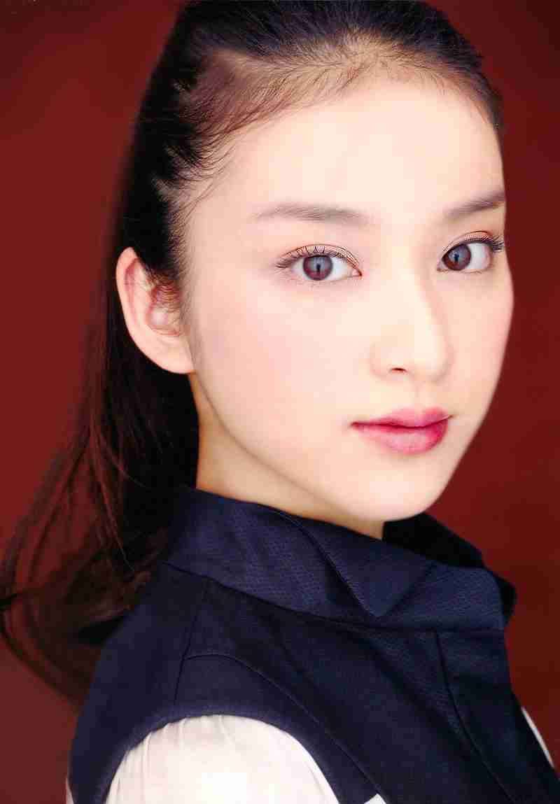 女優のポニーテール、ひとつ結び