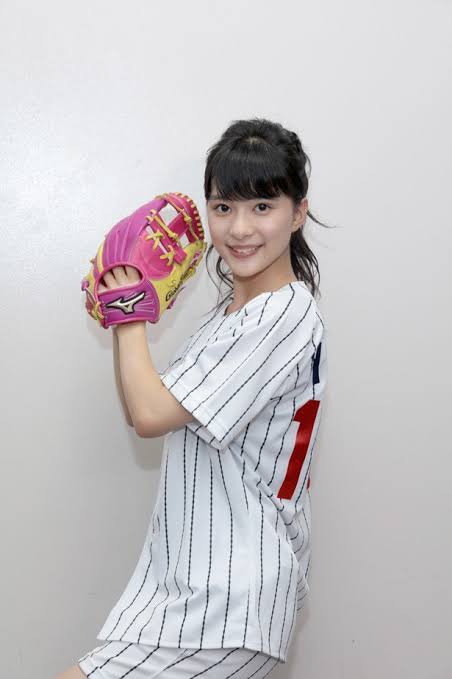 女優のポニーテール、ひとつ結び