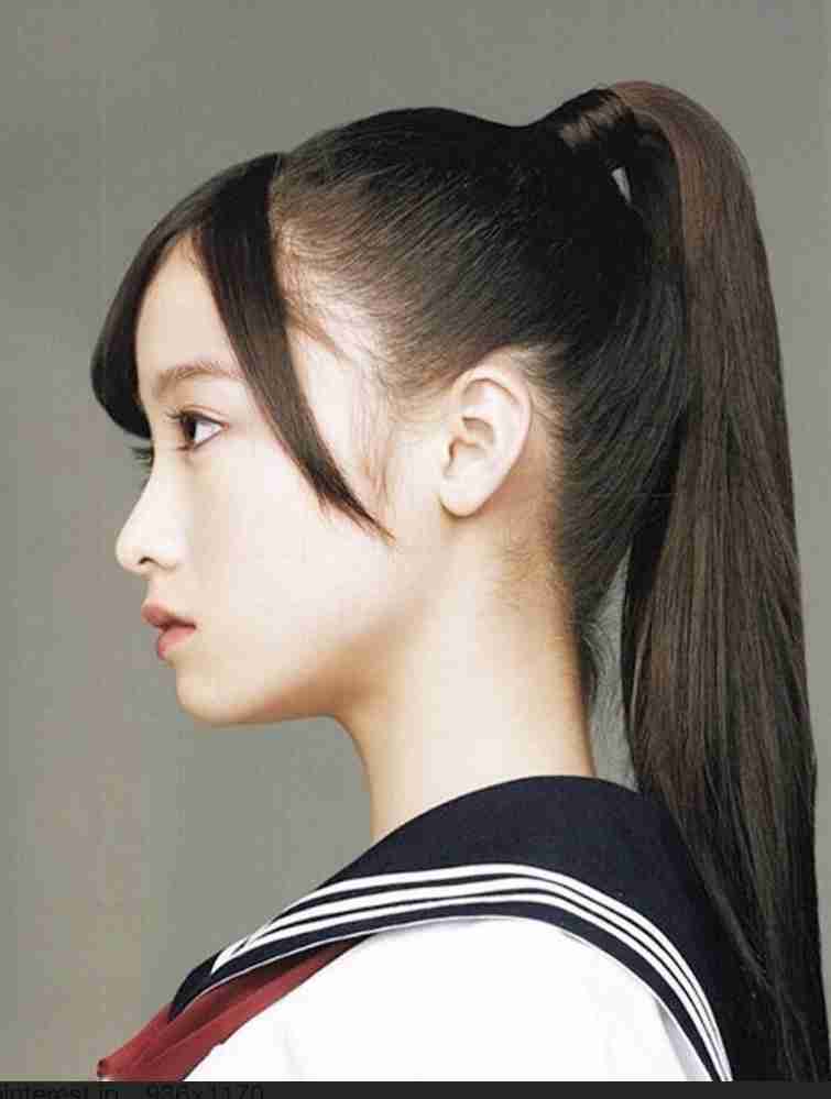女優のポニーテール、ひとつ結び