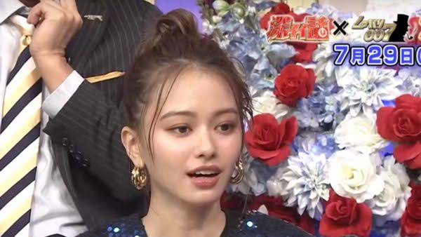 女優のポニーテール、ひとつ結び
