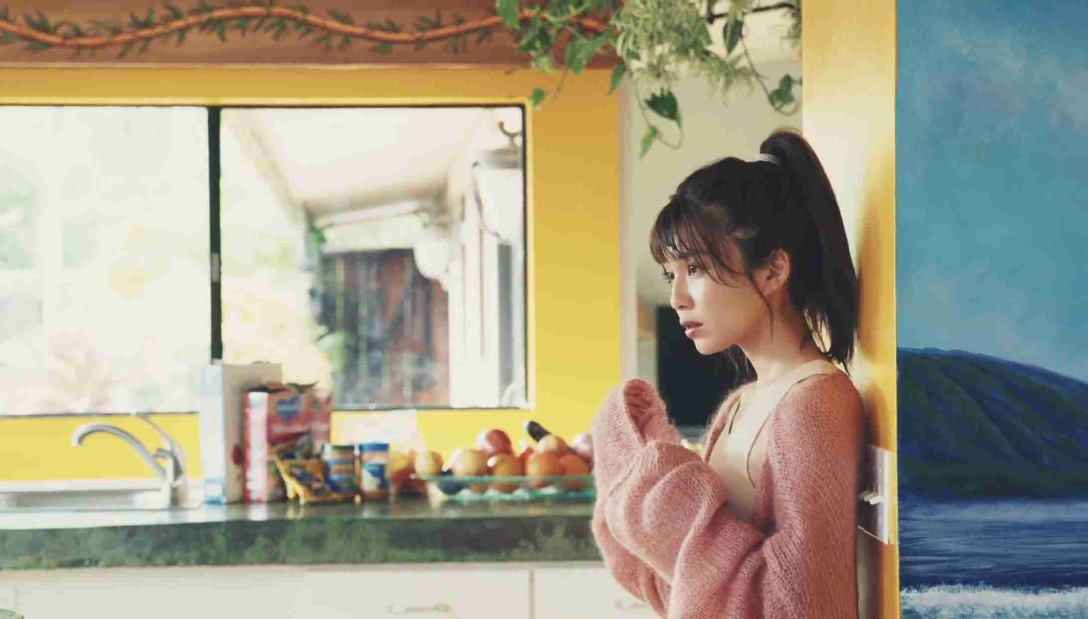 女優のポニーテール、ひとつ結び
