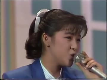 女優のポニーテール、ひとつ結び