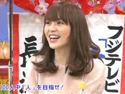 女優のポニーテール、ひとつ結び