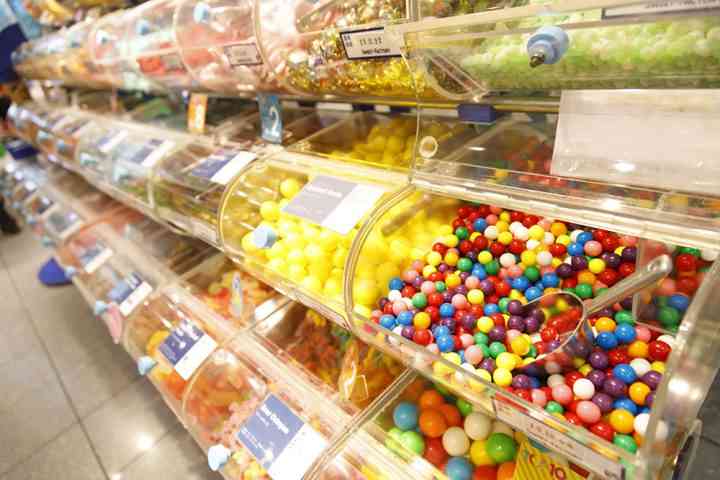 無印良品が「お菓子の量り売り」開始！　1グラム4円で購入できるよ～