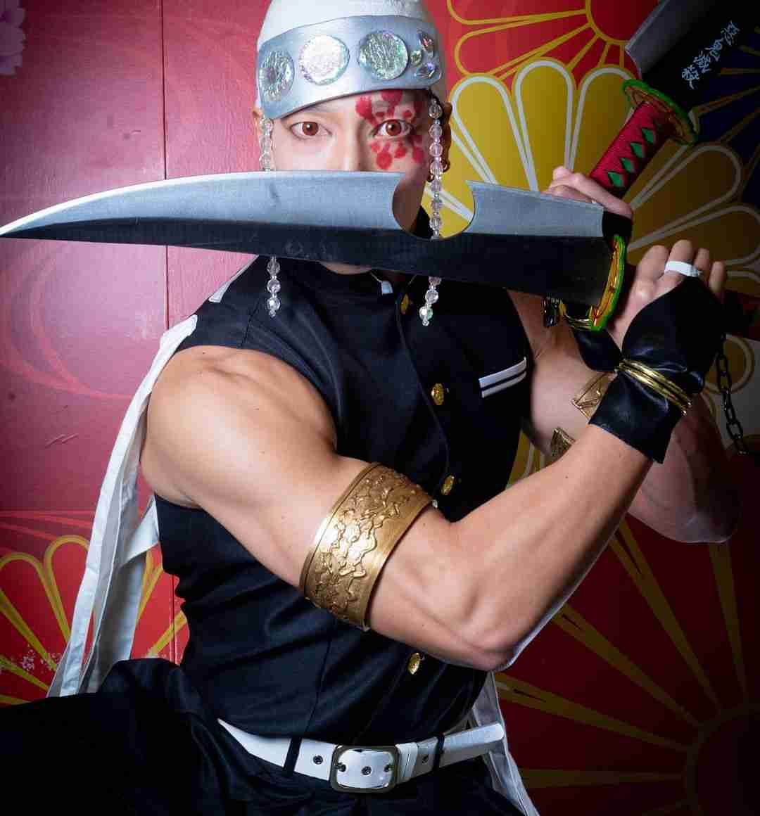 15万いいね！を集めた“中二病全開”な「マッチョ専用フリー素材」、使えない写真素材が支持されるワケ