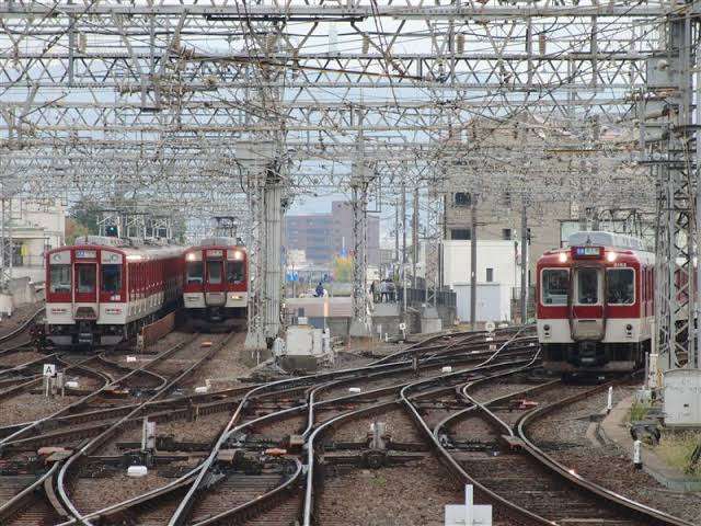 “撮り鉄”敷地に あわや接触 マナー違反 警笛に急ブレーキ