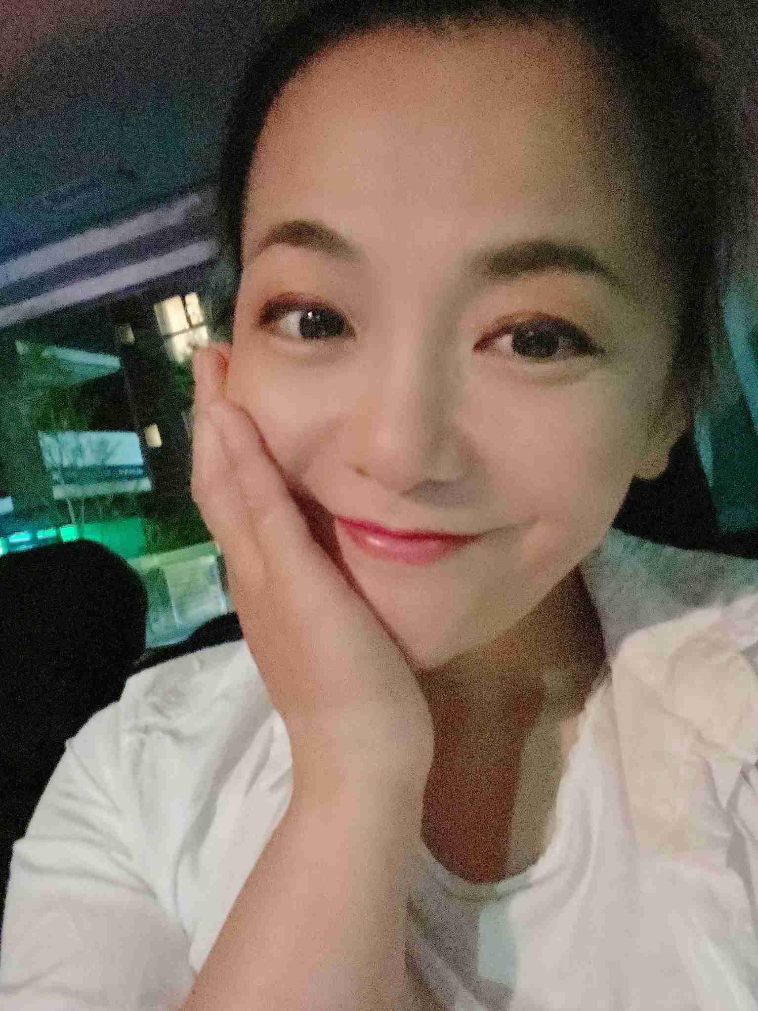 華原朋美、YouTube開設も「生気がない表情」に心配の声……救急搬送後の「10年前と同じような状態」とマスコミ騒然