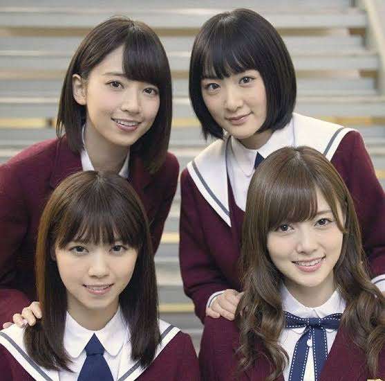 白石麻衣“彼女感”あふれるウインク披露 卒業記念本から先行公開