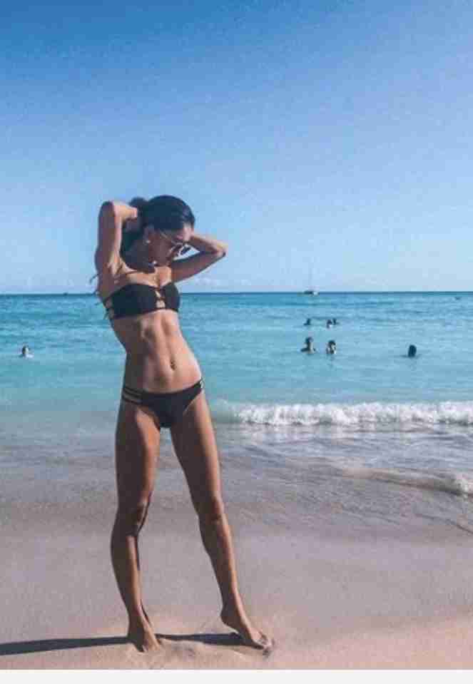 みちょぱ、かまいたち・山内との2Sで抜群のスタイル証明「腰の高さすごい」「脚の長さが…」