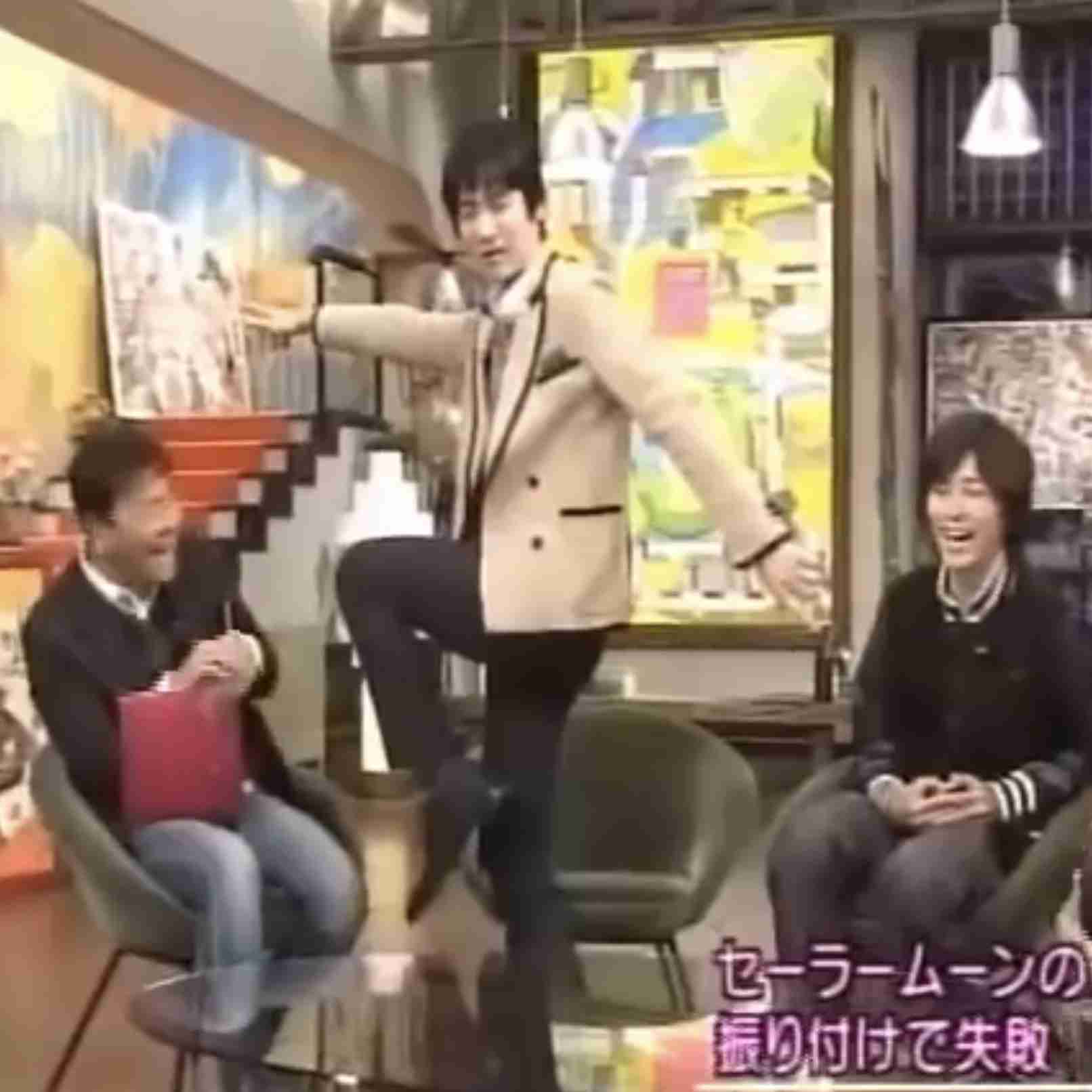 なんだかよくわからんポーズを撮ってるイケメンが見たい