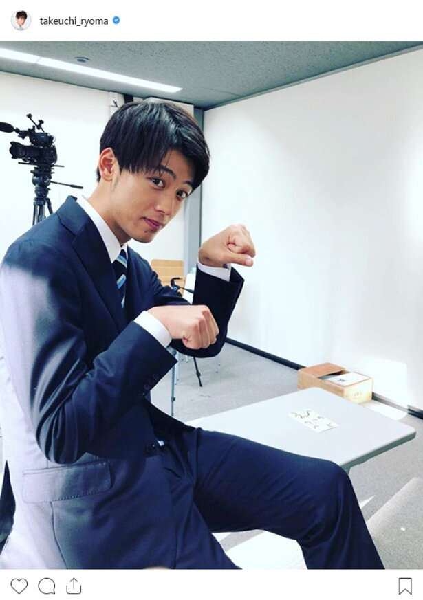 なんだかよくわからんポーズを撮ってるイケメンが見たい