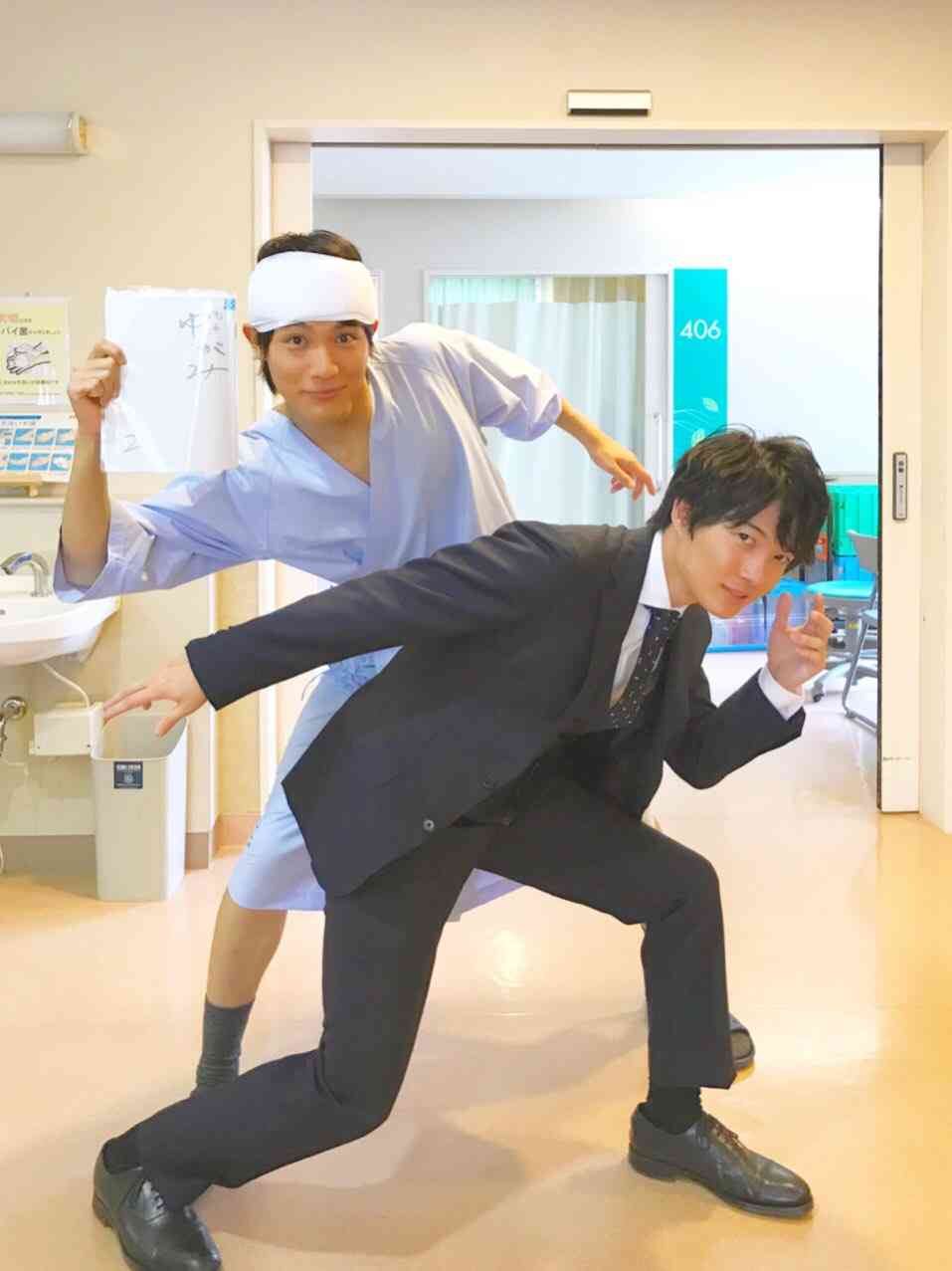 なんだかよくわからんポーズを撮ってるイケメンが見たい