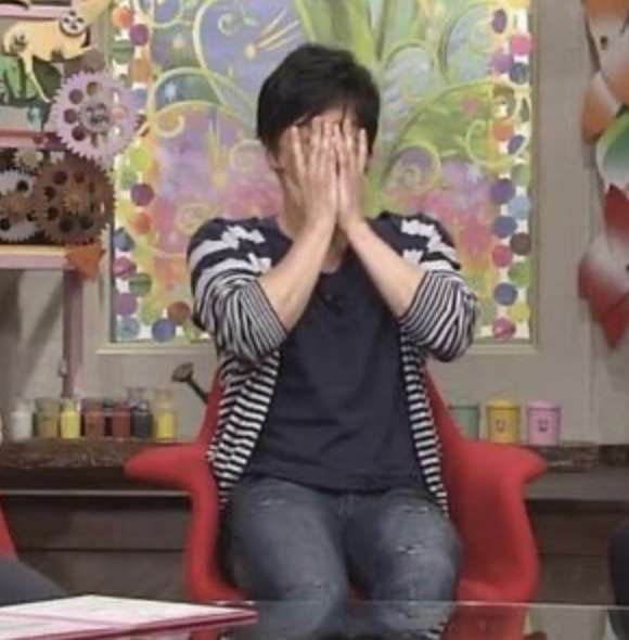 なんだかよくわからんポーズを撮ってるイケメンが見たい