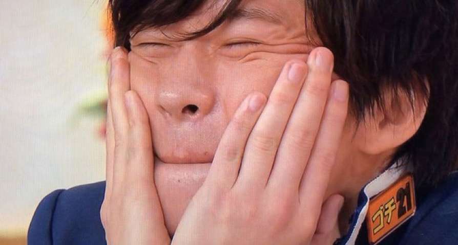 あざとい! 田中圭のフェイスシールド越しの上目遣いにファン歓喜