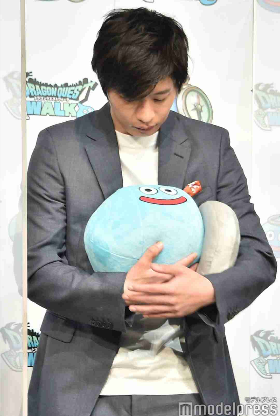 あざとい! 田中圭のフェイスシールド越しの上目遣いにファン歓喜