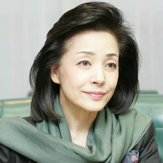 平均年齢71.4歳、全員男性。菅義偉総裁と自民党4役が揃って会見　