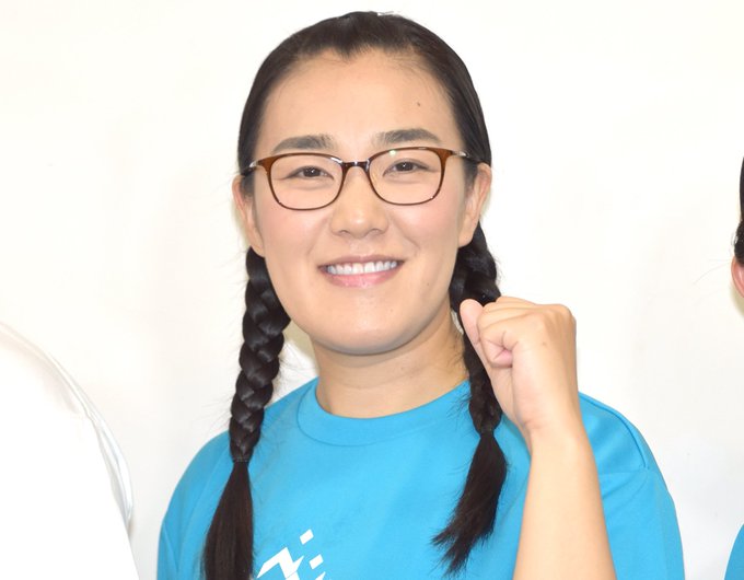 雛鳥を助けようとするおじさんに敵意むき出しの白鳥 「1ミリも感謝されてない」「このおじさん最高」
