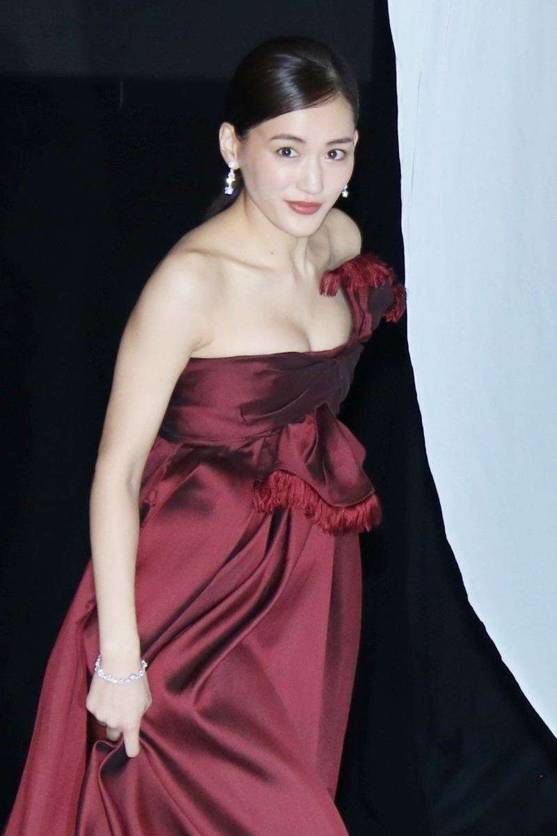 今年の紅白出場者を予想するトピ