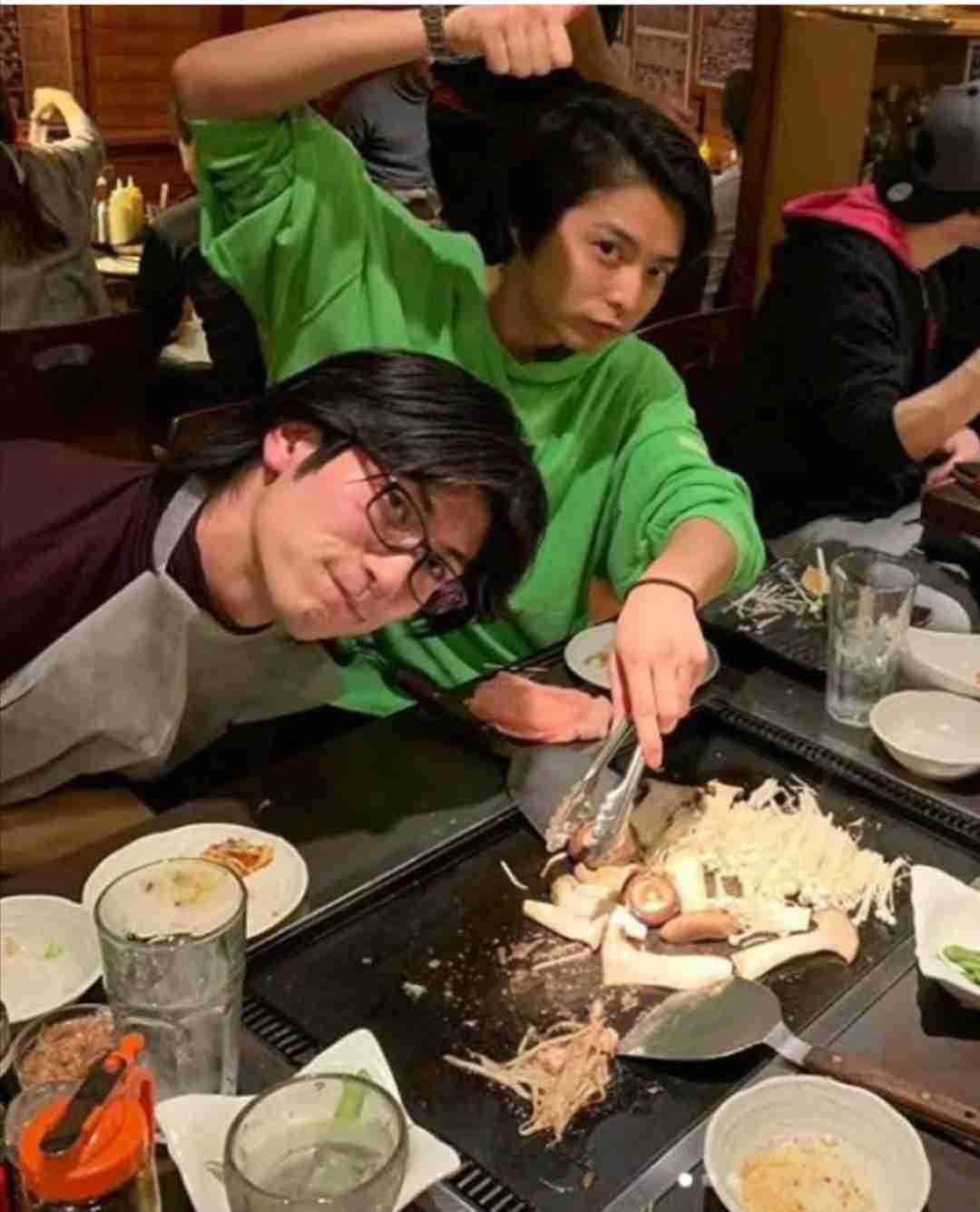 松岡茉優と三浦春馬のドラマ「カネ恋」新キャスト11名、主題歌はミスチル