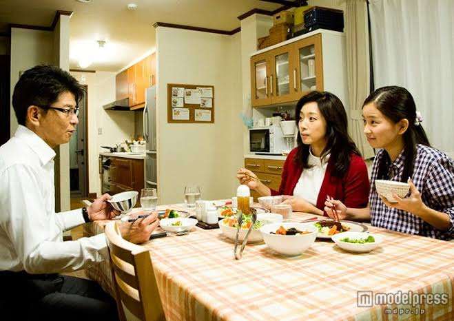 親子共演、きょうだい共演、夫婦共演している映画やドラマを教えてください。