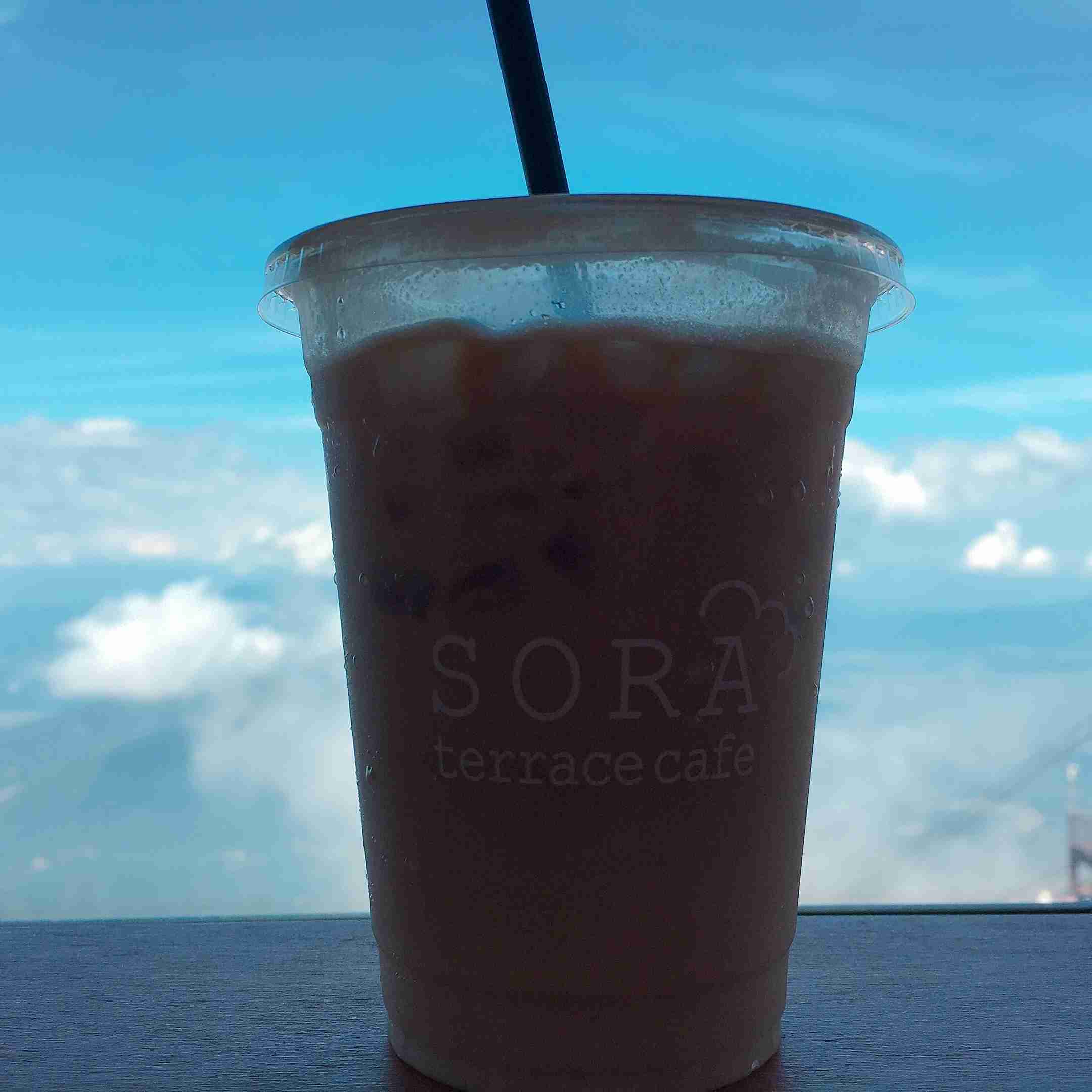 【画像】カフェでの一枚を見せてください☕📷️