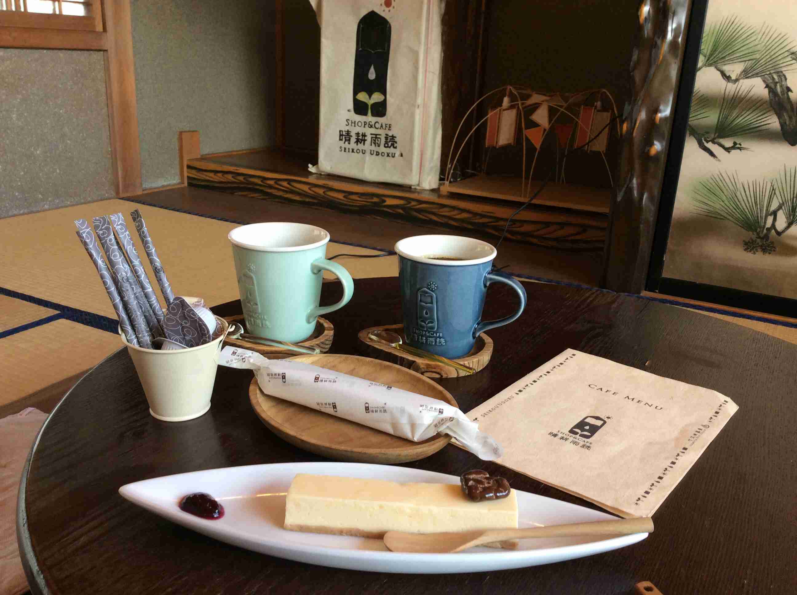 【画像】カフェでの一枚を見せてください☕📷️