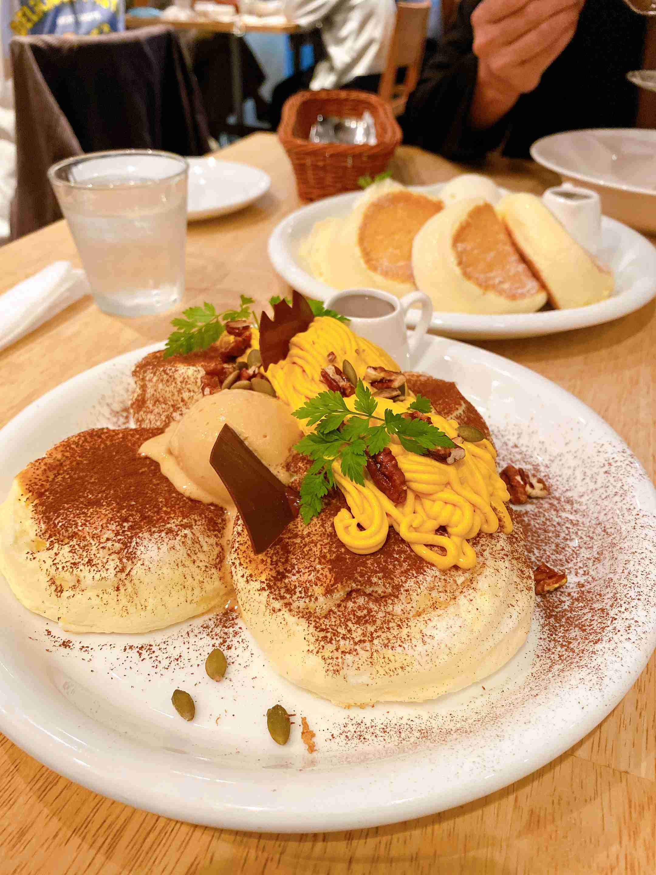 【画像】カフェでの一枚を見せてください☕📷️