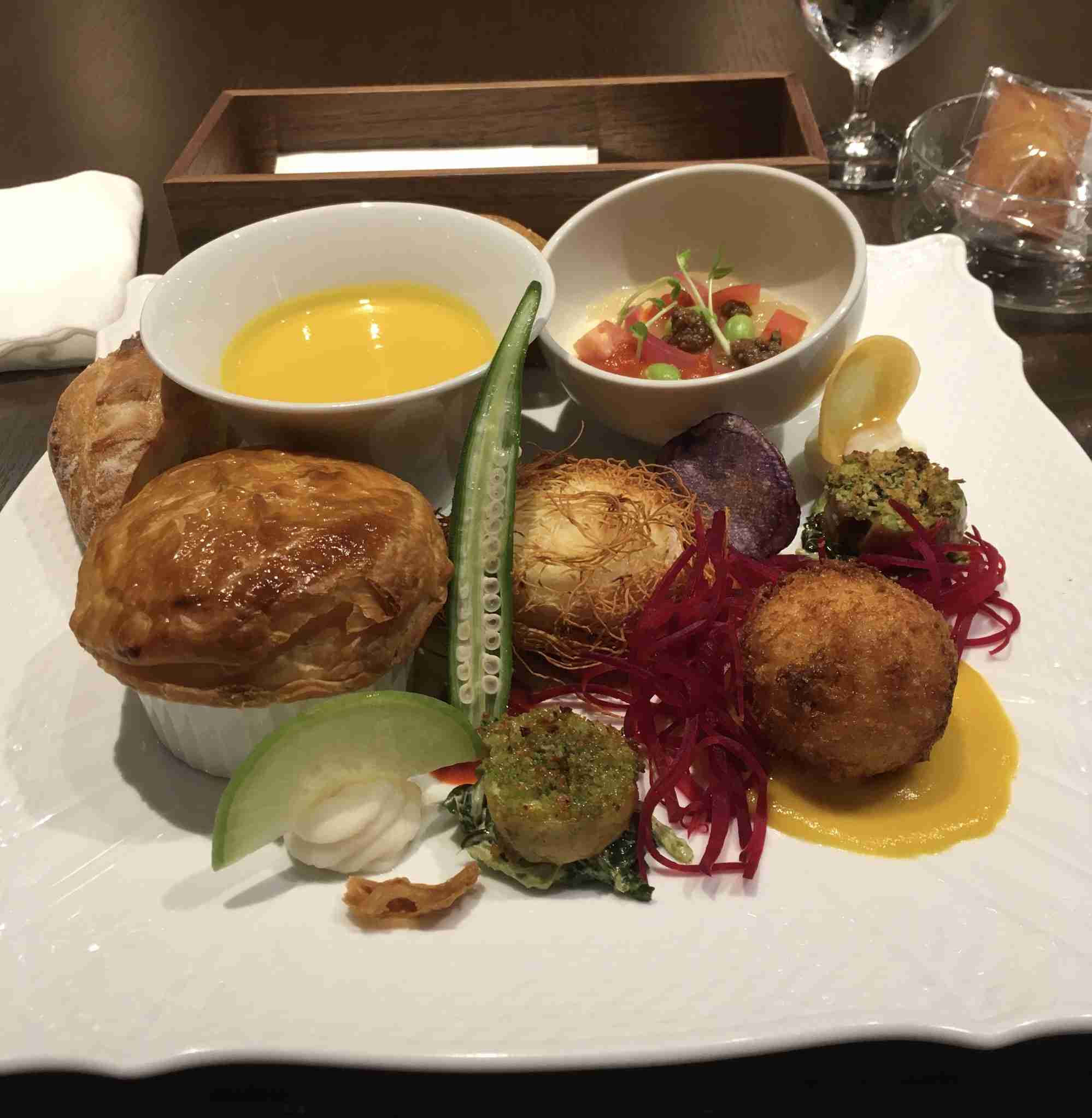 【画像】カフェでの一枚を見せてください☕📷️