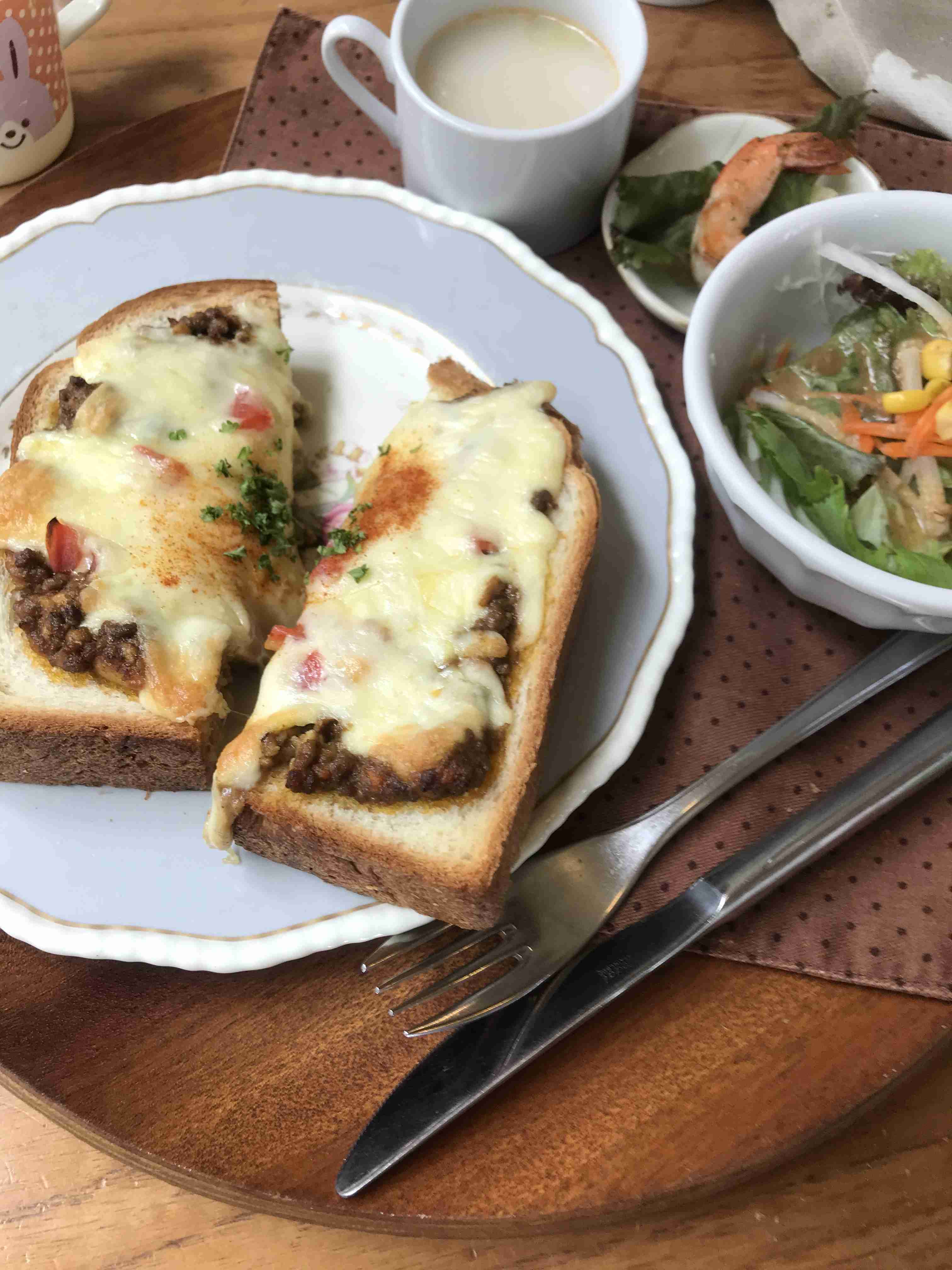 【画像】カフェでの一枚を見せてください☕📷️