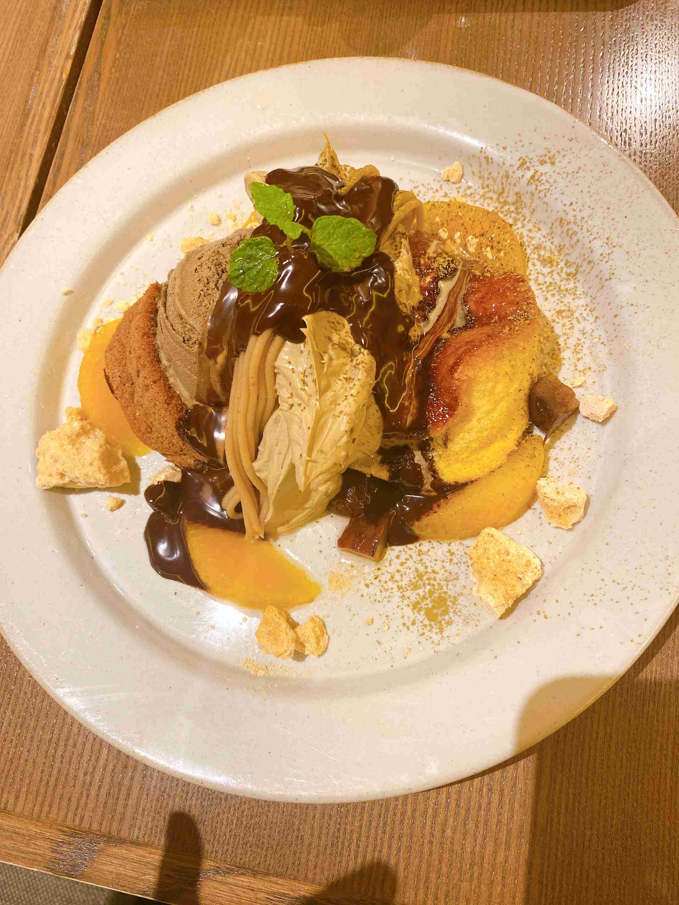 【画像】カフェでの一枚を見せてください☕📷️