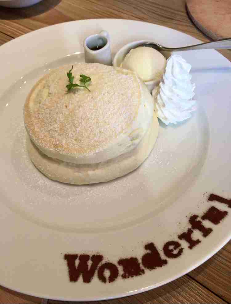 【画像】カフェでの一枚を見せてください☕📷️