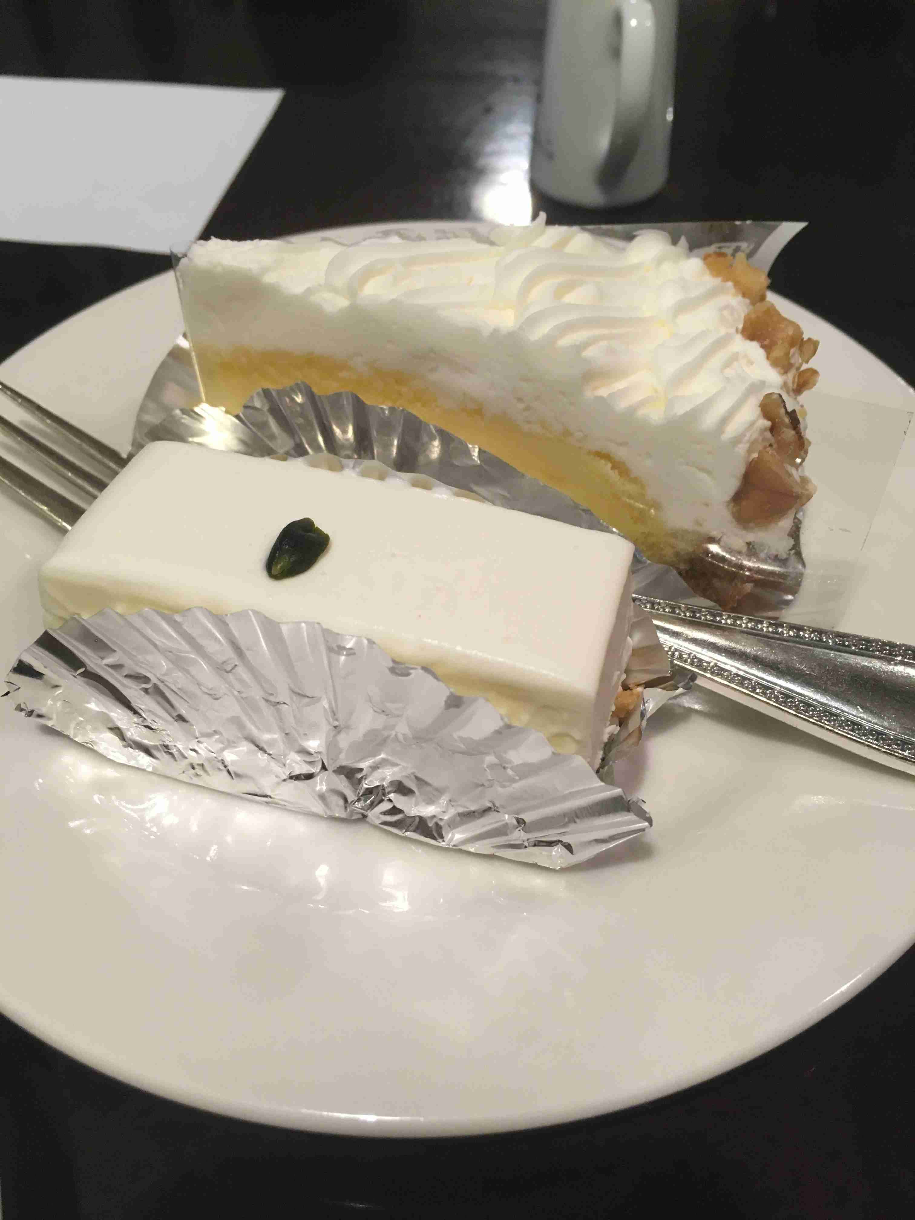 【画像】カフェでの一枚を見せてください☕📷️