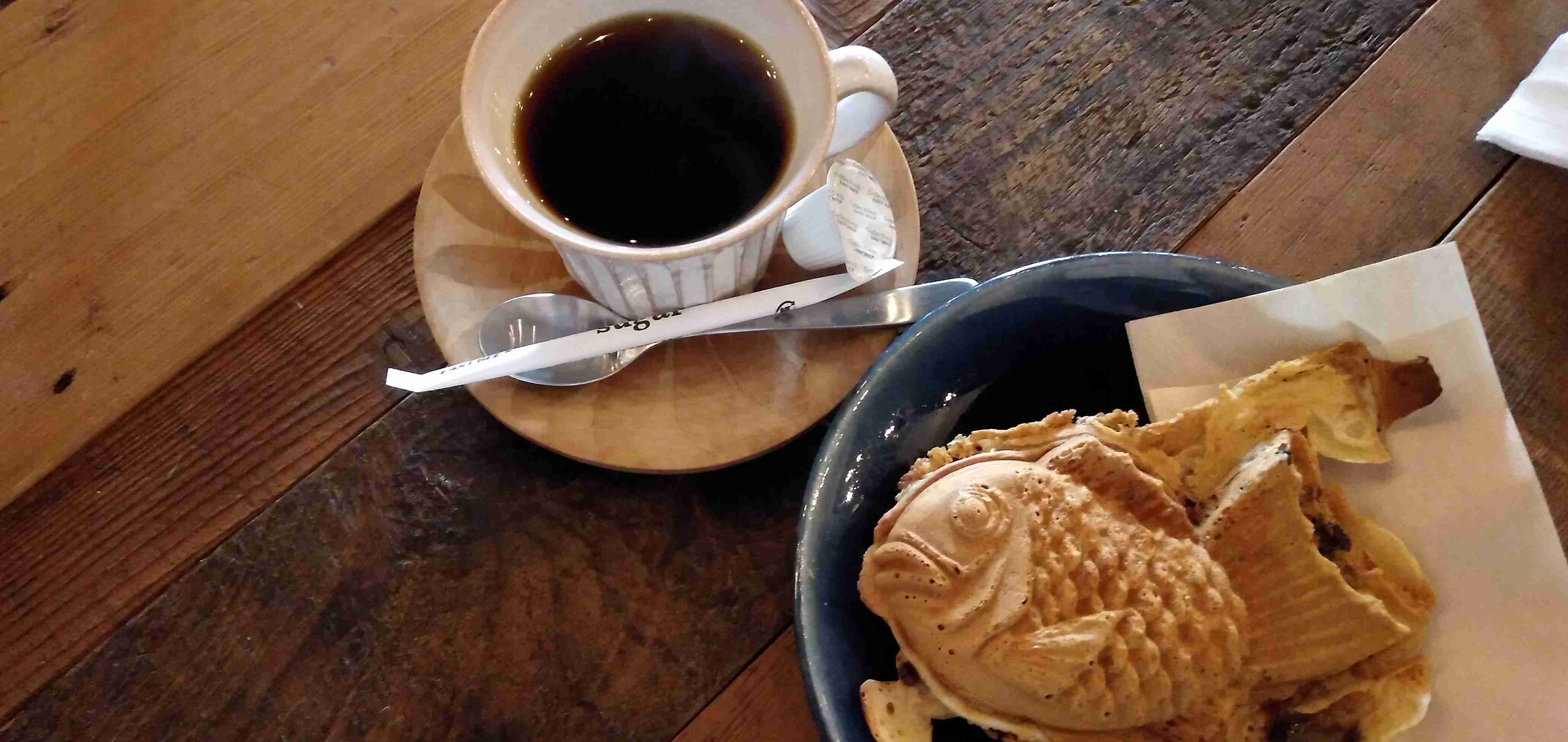 【画像】カフェでの一枚を見せてください☕📷️