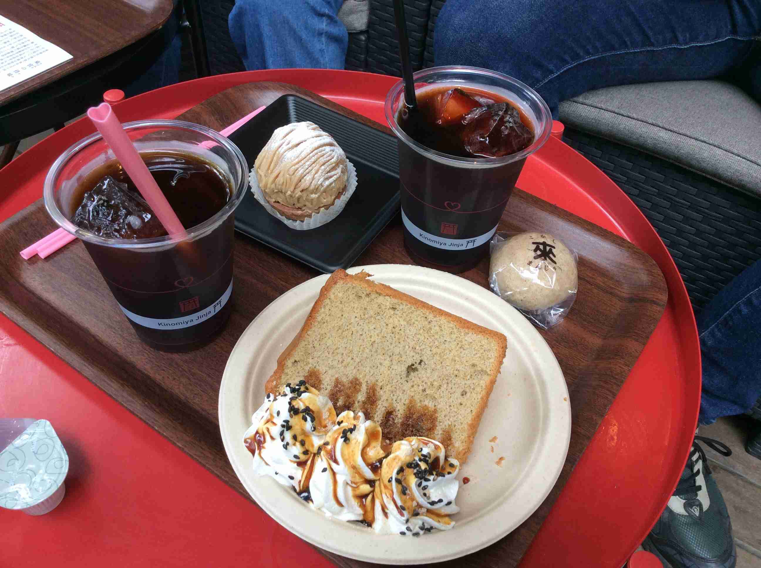 【画像】カフェでの一枚を見せてください☕📷️