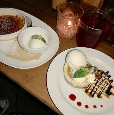 【画像】カフェでの一枚を見せてください☕📷️