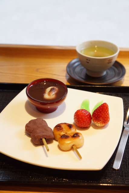 【画像】カフェでの一枚を見せてください☕📷️